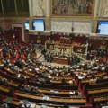 Parlament Francuske hitnim zakonom sprečio prekid finansiranja države jer nije doneo budžet