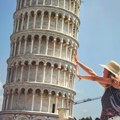 Zašto se zgrade poput tornja u Pizi krive, ali ne padaju
