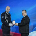 Pripadnik PU Kragujevac Nemanja Bogićević odlikovan srebrnom medaljom za hrabrost