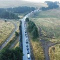 Stravična nesreća kod Čajetine: Saobraćaj blokiran, stvorile se velike kolone vozila (foto)