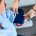Koliko često treba meriti krvni pritisak? 3 stvari nikako ne treba raditi pre merenja