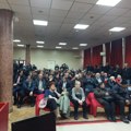 SAZNAJEMO Oko 200 bivših radnika propalih firmi počelo štrajk glađu u Skupštini Kuršumlije