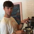 Andrej bez dana iskustva postao šef kafića u Americi: Počeo da radi kao barista, bakšiš mu bio od 400 dolara! (video)