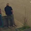 Leskovčanin koji je urinirao u žardinjeri u centru grada pred prolaznicima izvinio se sugrađanima