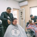 FRIZERI I KOZMETIČARI VAS POZIVAJU: Dođite u salon “Lala” do 20 časova i pomozite Luki Vasiću
