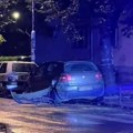 (Foto) hteo da driftuje, pa izudarao sva parkirana vozila: Karambol u Kostolcu: Pobegao, a za sobom ostavio branik