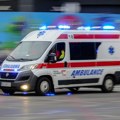 Saobraćajna nesreća kod Sremske Kamenice: Hitne službe na terenu (video)