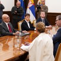 Predsednik Vučić nastavlja konsultacije – na Andrićevom vencu predstavnici SNS-a i Udruženog sindikata Sloga