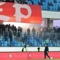 Policija ponovo napala Delije: Sever zasut suzavcima, pola tribine moralo da napusti sektor!