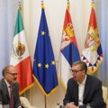 Vučić se sastao sa ambasadorom Meksika Karlosom Feliks Koronom