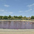 Skriveni dragulj Srbije koji leči i dušu i telo: Posetili smo ružičasto jezero, evo zašto ga ljudi obožavaju