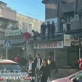 Devojka pala sa drugog sprata zgrade u Novom Pazaru