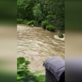 Slobodan Šarenac snimio probijanje ekipe RTS-a kroz bujice i poplave