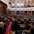 "Napolje", "Ostavka": Skandiranje opozicionih poslanika Martinoviću, umalo fizički sukob u parlamentu