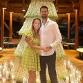 Novak i Jelena se javili i poslali Srbiji poruku za Božić: Sa Stefanom i Tarom su daleko od domovine