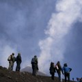 Uzbuđenje života ili fatalna privlačnost: Vulkanski turizam buja u svetu, ali da li postaje previše rizičan