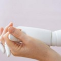 "Neprestano je tražila moje lične podatke" Srpski književnik u vezi sa virtuelnom devojkom Ninom - Za Kurir otkrio: Sastavite…
