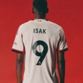Isak nije stigao u Liverpul u dobroj formi, Slot: "Nismo ga doveli na dve nedelje, već na šest godina!"