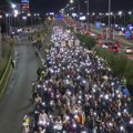 Komemorativne šetnje širom Srbije: Zaustavljen saobraćaj na Gazeli u smeru ka Novom Beogradu, Kragujevčani na Đačkom trgu…