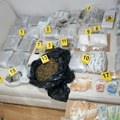Hapšenje dilera u Zaječaru Policija mu u stanu pronašla dve vrste droge