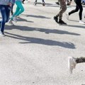 Učeniku petog razreda vršnjaci polomili nos