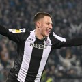 Da li je zbog ovoga Partizan uzeo pozajmicu za licencu? Četiri kluba su krenula po Ugrešića