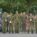 Хрватски војни лекари спасили дечака који се давио трешњом, сутрадан одликовани