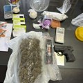 Uhapšen zbog amfetamina, ekstazija, marihuane, kokaina, kanabisovog ulja, kofeina i nelegalnog pištolja