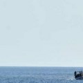 Potonuo čamac sa migrantima kod Tunisa, traga se za 13 osoba