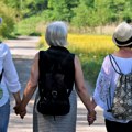 Ulazak u menopauzu povećava rizik od osteoporoze: Pet saveta koji vam mogu pomoći da se zaštitite