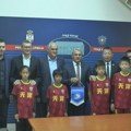 Omladinci Fudbalskog saveza kineskog grada Tjen-Đin u poseti Čačku i FK „Borac”