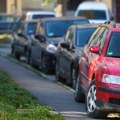 Dobio kaznu za parking i misterioznu poruku Kada je otvorio papirić i pročitao šta na njemu piše, ostao je bez reči