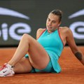 Iga izborila treći set pa ni do gema da dođe, Sabalenka u finalu!