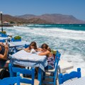 Napravili smo računicu Koliko će vas stvarno koštati letovanje od 10 dana u Grčkoj?