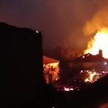 Sablasne scene iz Žitnog potoka: Do temelja izgorelo na desetine kuća, Kuršumlija proglasila vanredno stanje – VIDEO
