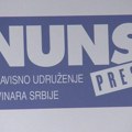 NUNS: Hitno istražiti napade na novinare tokom skupa ispred Narodne skupštine i pretnje novinarki N1