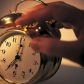 Naučnici tvrde da je došlo vreme da ukinemo pomeranje sata: Sve jasniji dokazi o rizicima po zdravlje