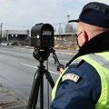 Vozači, oprez, novi „nevidljivi“ radari počeli sa radom: Biće postavljeni na čak 99 lokacija širom Srbije, a evo gde se sada…
