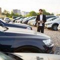 Polovni automobili sve skuplji: Ovo su novi troškovi, takse i nalepnice koje podižu cenu