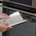 Ako aluminijumsku foliju držite na ovom mestu, brže propada