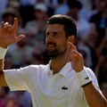 Posle Vimbldona stigao u BiH: Novak na specijalnom događaju imitirao slavnu Ruskinju /video/