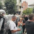 "Užice kao najava kampanje": Grad pod opsadom, građani proterani sa Trga, aktivisti pretučeni