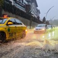 Poplave pogodile Istanbul – zatvorene škole, vlasti pozvale građane da ostanu kod kuće