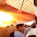 Kamera zabeležila jeziv trenutak kada je bombaš samoubica aktivirao bombu: Broj žrtava u Pakistanu porastao na 40 (video)
