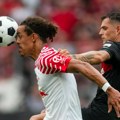 Nemci rešetaju mreže od starta: Bajer savladao Lajpcig, osam golova u remiju Augsburga i Menhengladbaha