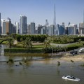 U poplavama u UAE poginule najmanje tri osobe: Pala rekordna količina kiše, zatvorene škole, otkazani događaji