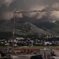 Dok pakleni talas prži Srbiju u ove delove zemlje stiže oluja! Evo gde se večeras očekuju nevreme i temperaturna…