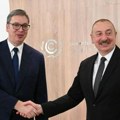 Vučić se sastao sa Alijevim u Bakuu: "Sa dragim prijateljem pred početak jednog od najvažnijih svetskih događaja" (foto)