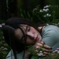 Izbacila je hranu, vodu, kupanje, i u tome nije sama „Vodom se spira karma, a moj život je čist”, kaže samoprozvana…