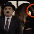 Misterija poslednjeg putnika u filmu "Ko to tamo peva": Baba sa zadnjeg sedišta je svako malo nestajala, a evo ko je ona
